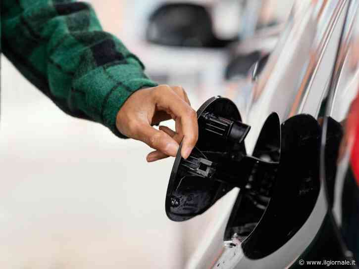 Carburanti, nuovo taglio delle accise