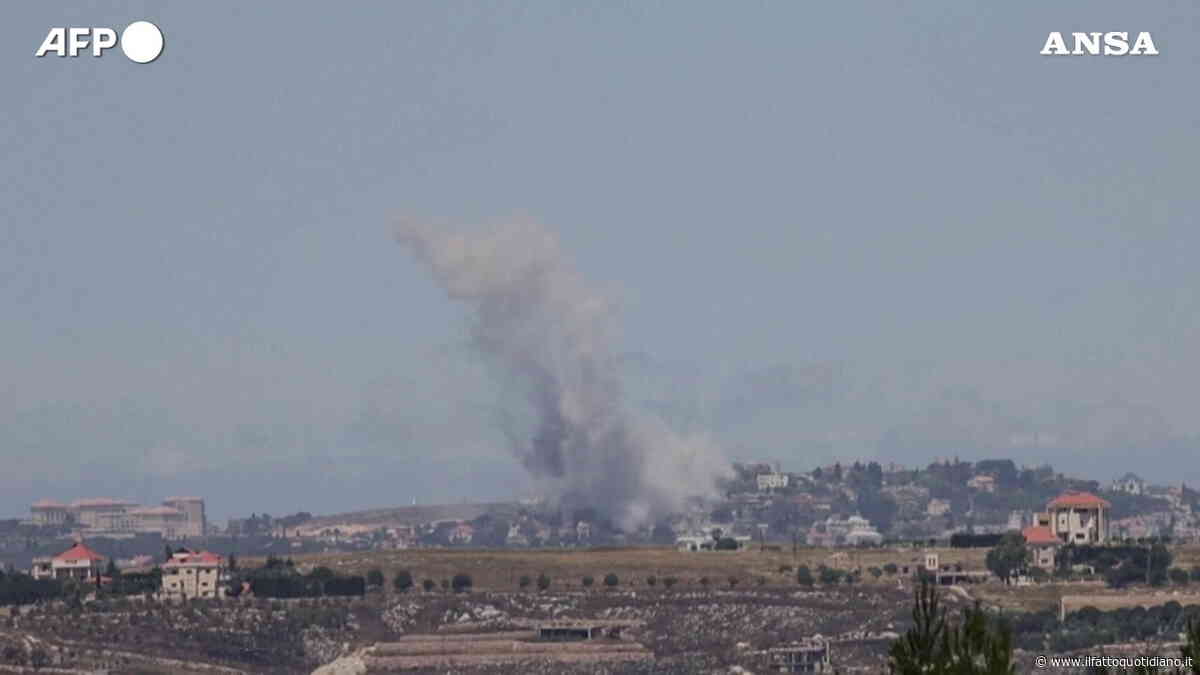 Alte colonne di fumo dai villaggi del Libano dopo gli attacchi israeliani: le immagini