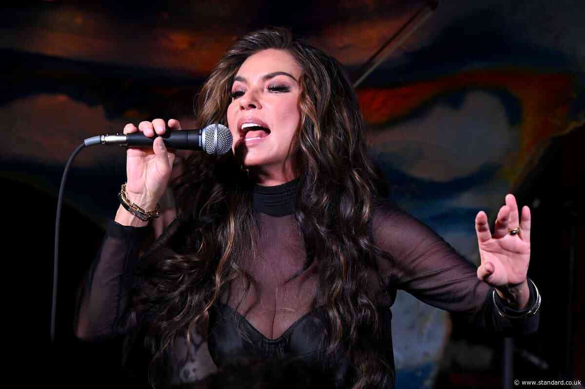 Watch: Shania Twain sends fans into rapture at tiny Shacklewell Arms gig