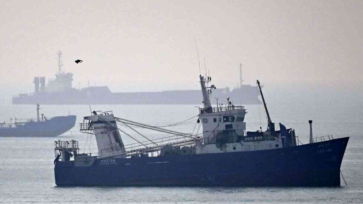 Im Schutz der Dunkelheit: Wie die USA heimlich Tanker durch Straße von Hormus schleusen
