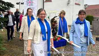Ein Fest des Glaubens trotzt Gewitter und Regen