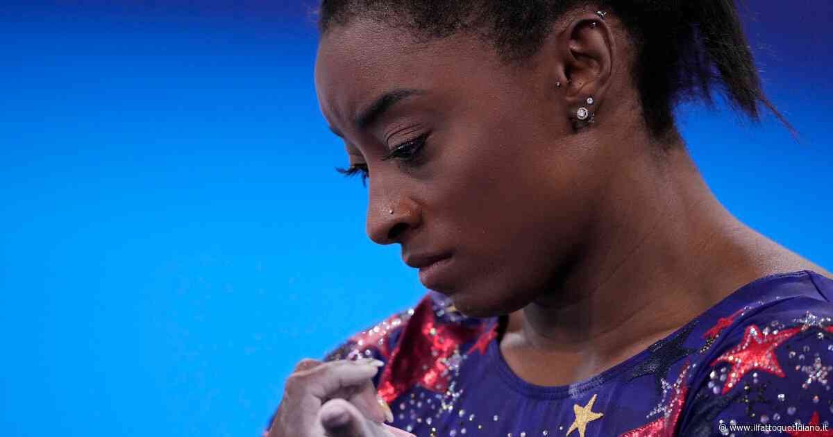 “Rischiare di morire non era nei miei piani per questa settimana. È stata l’esperienza più spaventosa della mia vita”: Simone Biles ricoverata d’urgenza