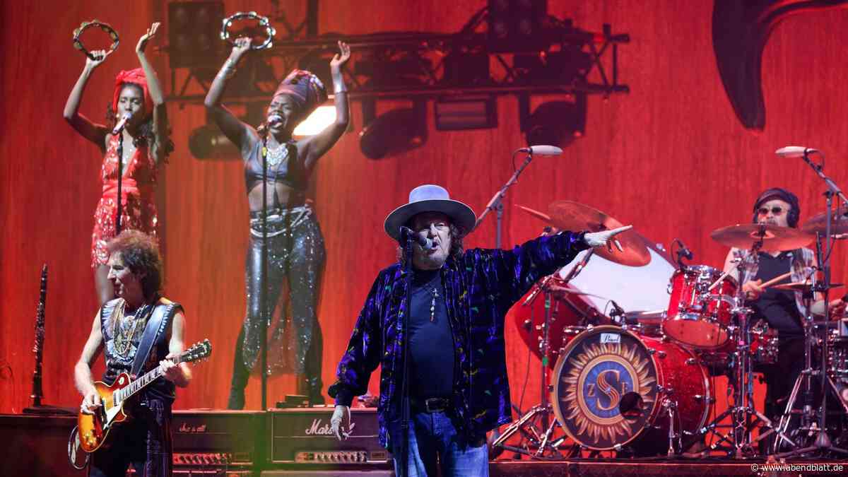 Konzert in Hamburg: Da fliegt sogar einem Zucchero fast der Hut vom Kopf