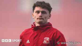 Swindon defender Kirkman signs new deal