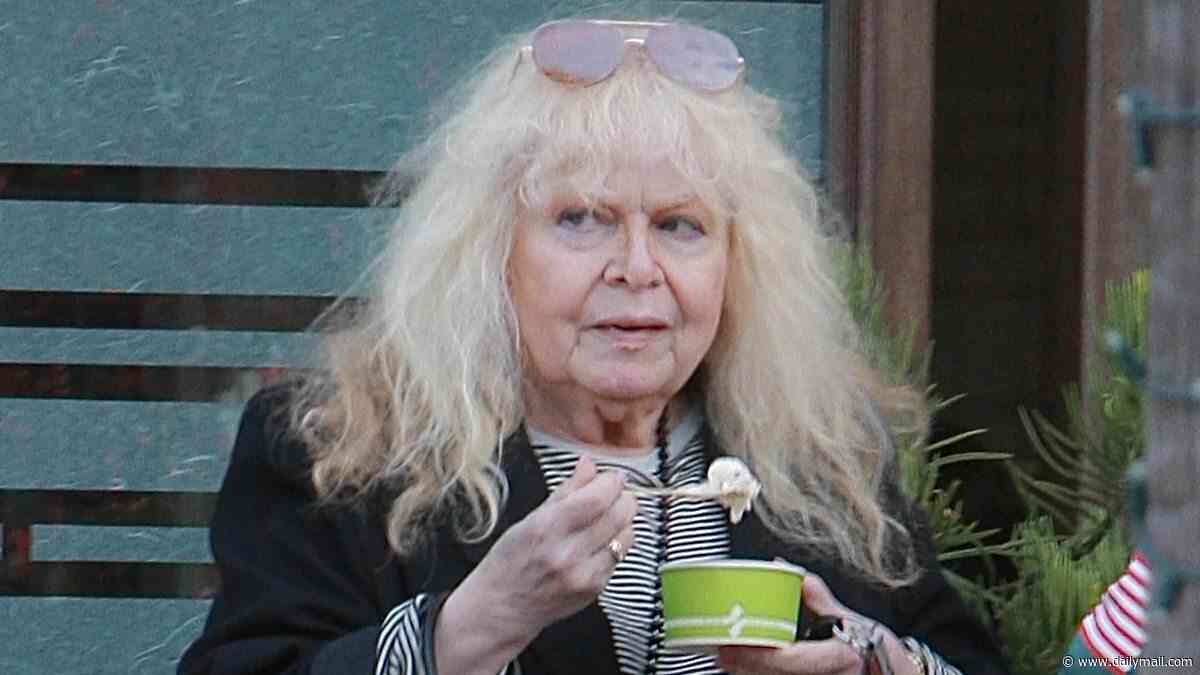 TV actress who rose to fame on iconic 70s sitcom before finding new generation of fans  enjoys lowkey sushi and froyo outing in Malibu...can you guess who?