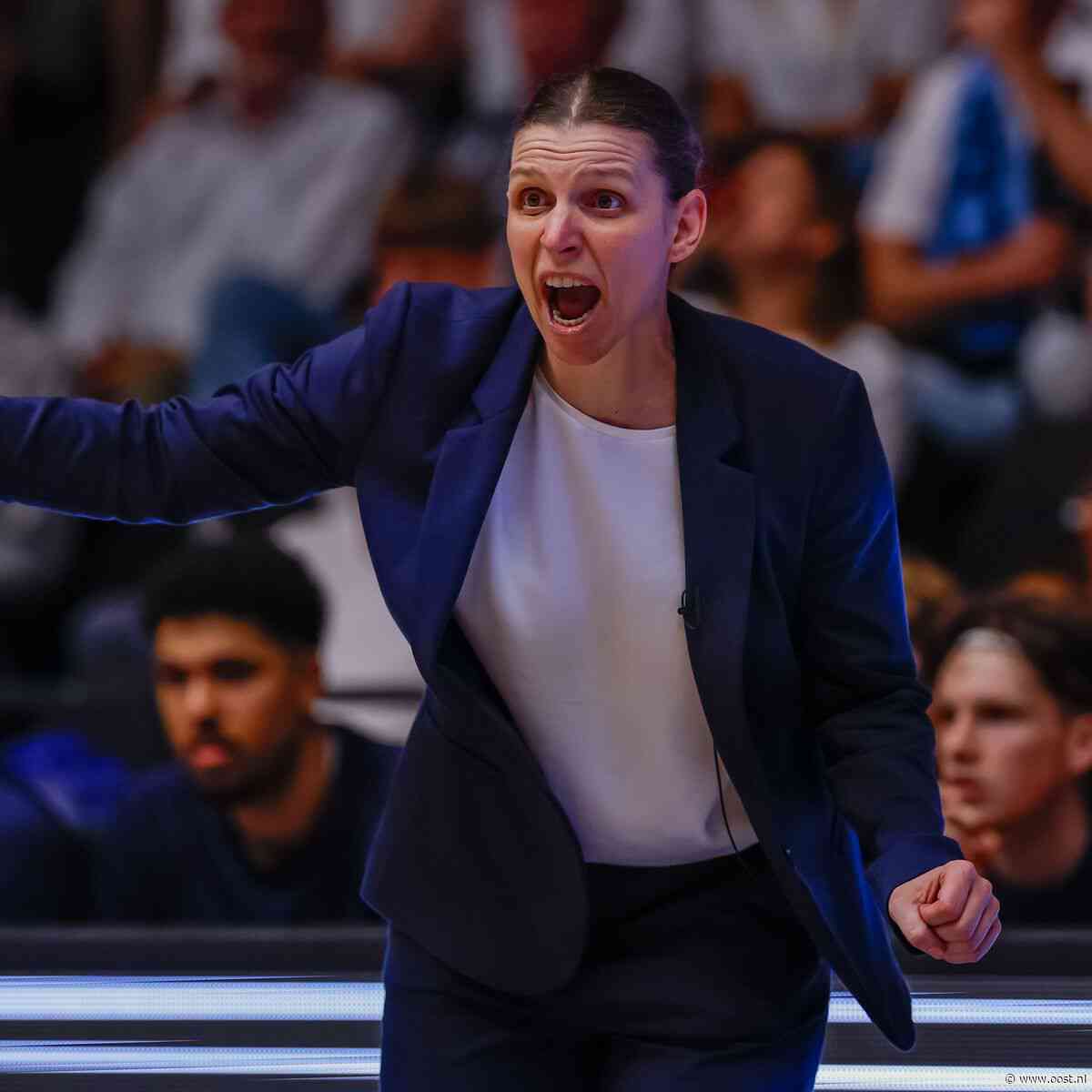 LIVE | wedstrijd drie in basketbalfinale tussen Landstede Hammers en ZZ Leiden
