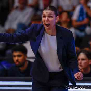 LIVE | wedstrijd drie in basketbalfinale tussen Landstede Hammers en ZZ Leiden