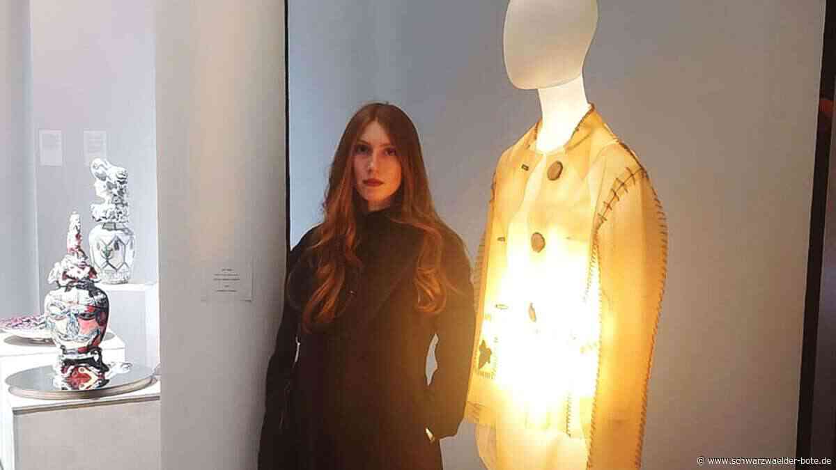 Kunst trifft Nachhaltigkeit: Ein Outfit aus Äpfeln – diese Calwer Künstlerin steckt dahinter