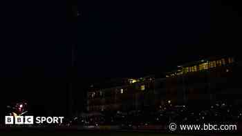 Somerset apologise for floodlight failures