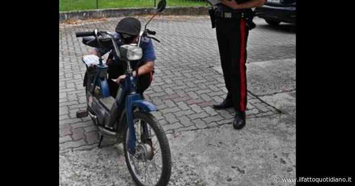 Fermato senza casco, guidava un motorino Ciao rubato 45 anni fa: ritrovato il proprietario
