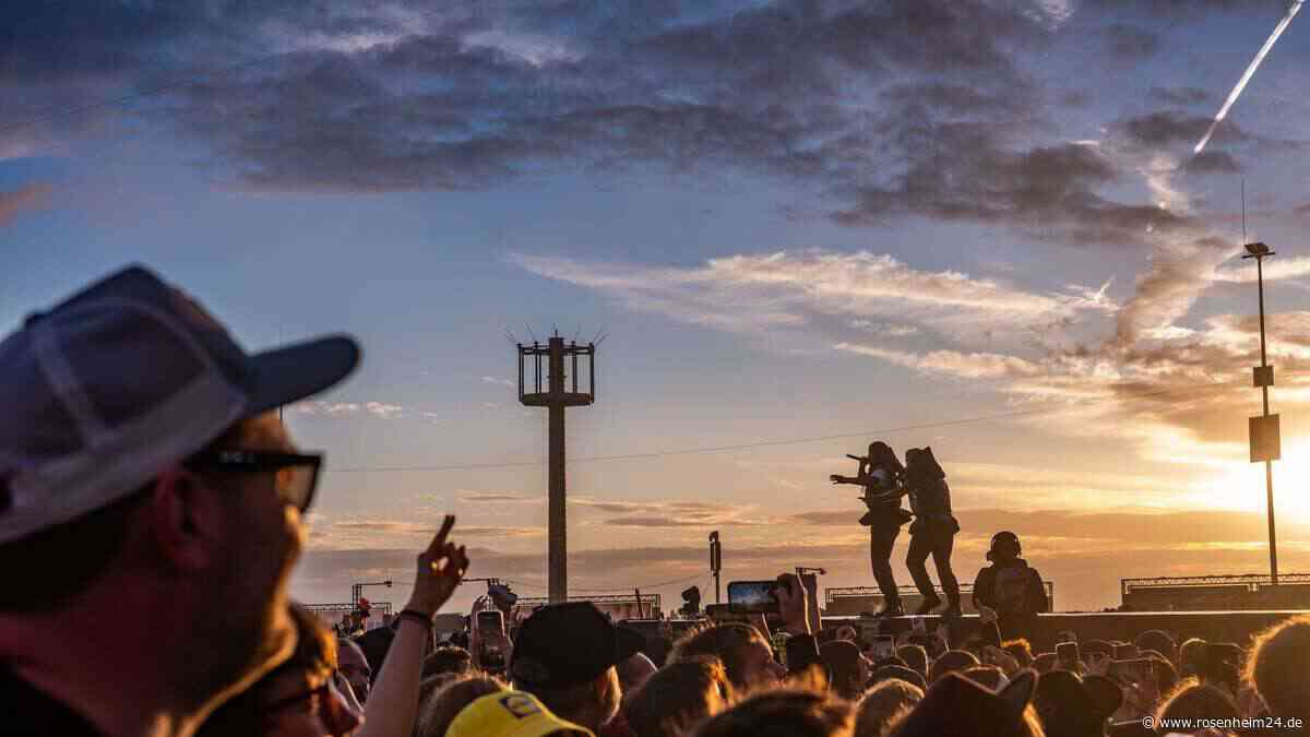 Schlamm und kreatives Feiern: Rocken am Ring und im Park