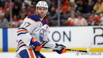 Oilers' superstar captain Connor McDavid wins 5th Ted Lindsay Award, tying Gretzky