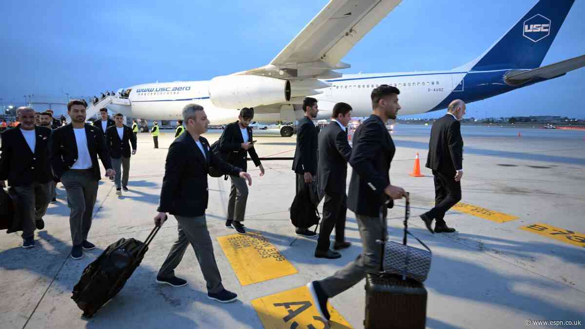 Iran player criticises FIFA as team lands in Mexic...
