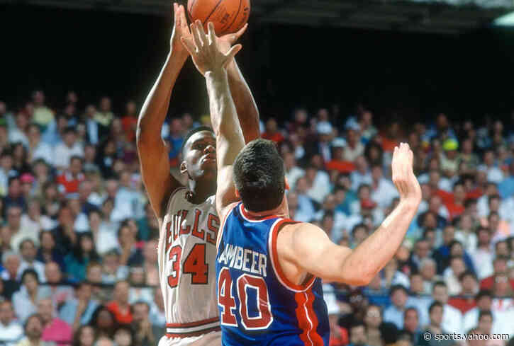 Stacey King, 3-time NBA champion and broadcaster with Bulls, dies at 59 years old