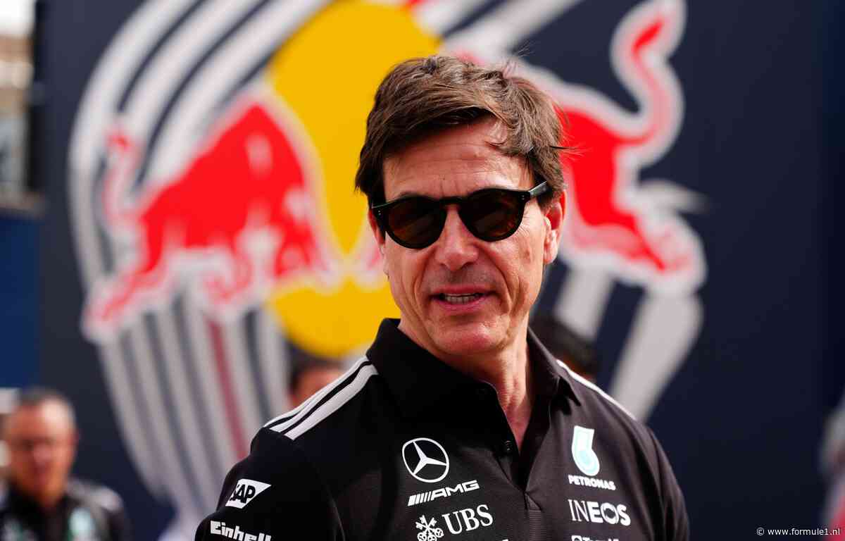 Toto Wolff erkent fout van Mercedes: ‘We hebben Russell in de steek gelaten’