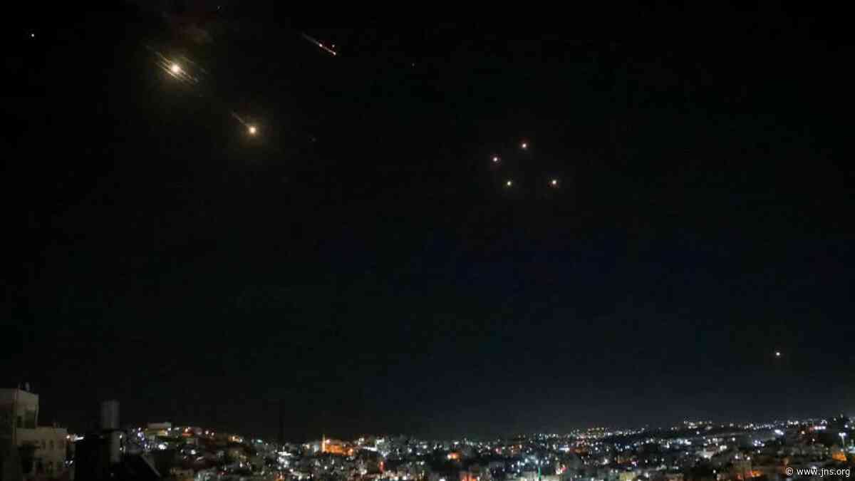 Iran fires missile barrages at Israel