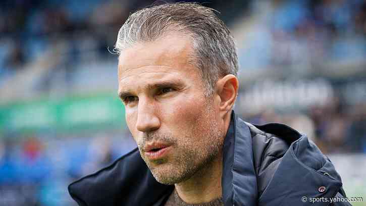 Van Persie sacked by Feyenoord after 16 months