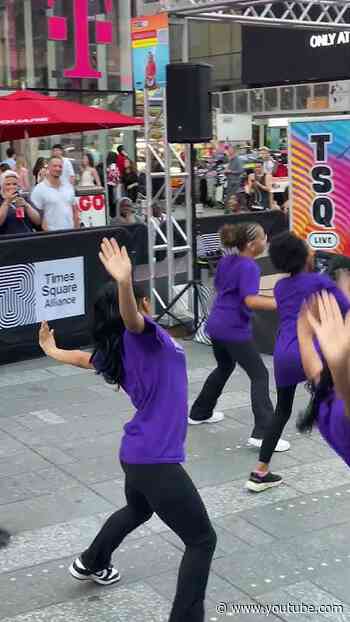 Let’s Celebrate 🌟💃🕺 #timessquare #nyc #nycevents #tsqlive