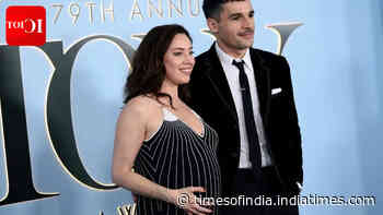 Pregnant Aubrey Plaza shows baby bump with Chris Abbott