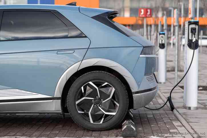 Bayern nimmt Förderung von Ladeinfrastruktur wieder auf