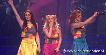 K3 Originals emotioneel bij slotconcert, boegeroep na opmerking van Karen Damen: ‘Had ik beter niet kunnen zeggen’