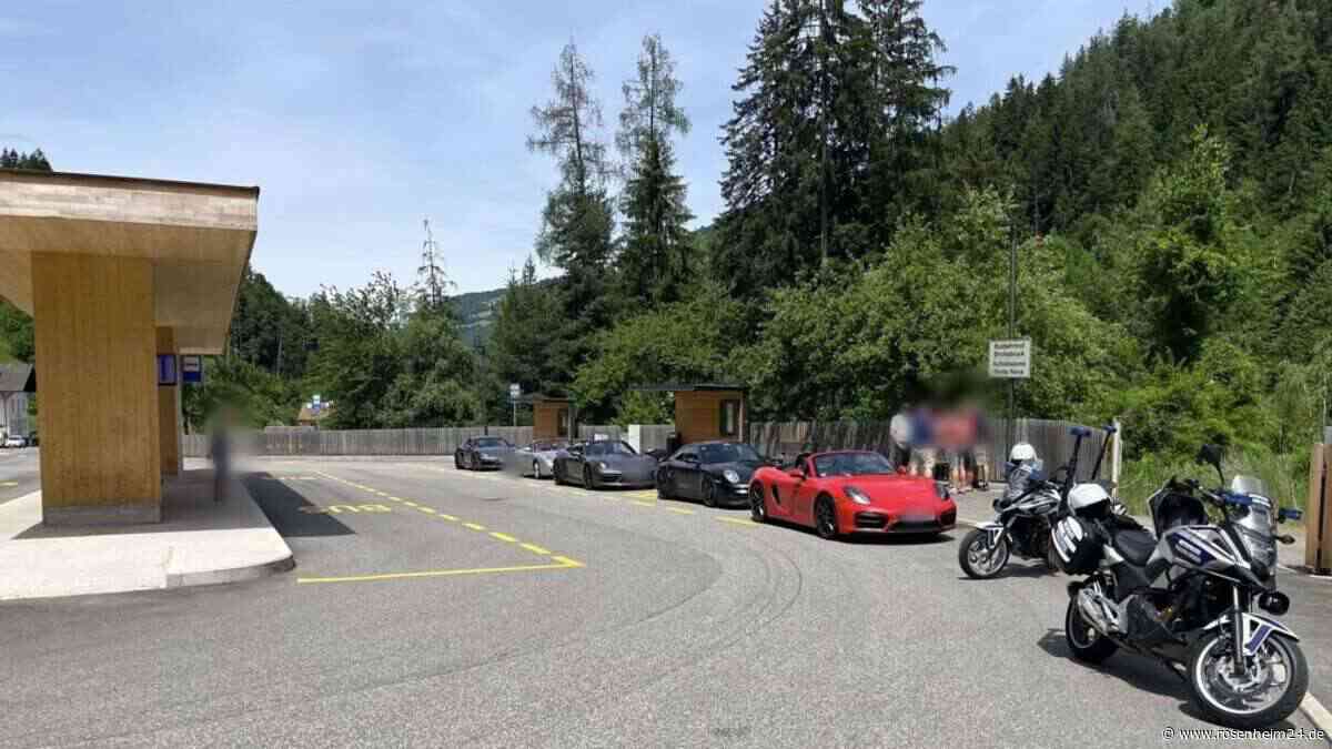Luxus-Sportwagen im Visier: Polizei zieht Pässe-Raser in den Alpen aus dem Verkehr