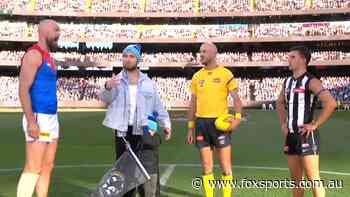 NRL and AFL worlds unite with beautiful Jai Arrow act at MCG