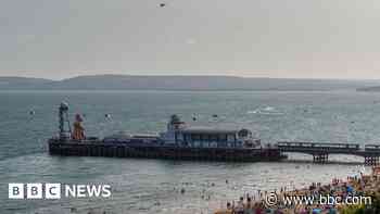 Contractor to repair historic pier still not found