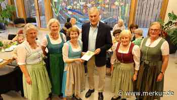 Erlös aus Palmbüschel und Osterkränzen: Katholischer Frauenbund spendet 1000 Euro