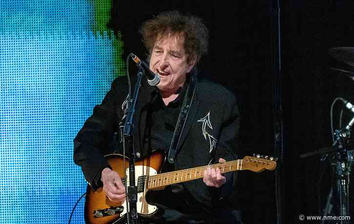 Watch Bob Dylan play ‘Basement Tapes’ track ‘You Ain’t Goin’ Nowhere’ for first time in 14 years at Washington concert