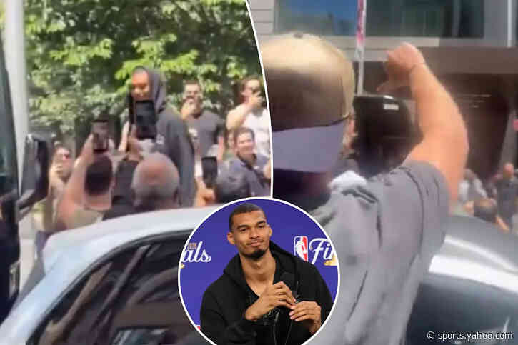 Swarm of raucous Knicks fans fill street to jeer Spurs, Wemby outside team hotel: ‘Get ready to go golfing’