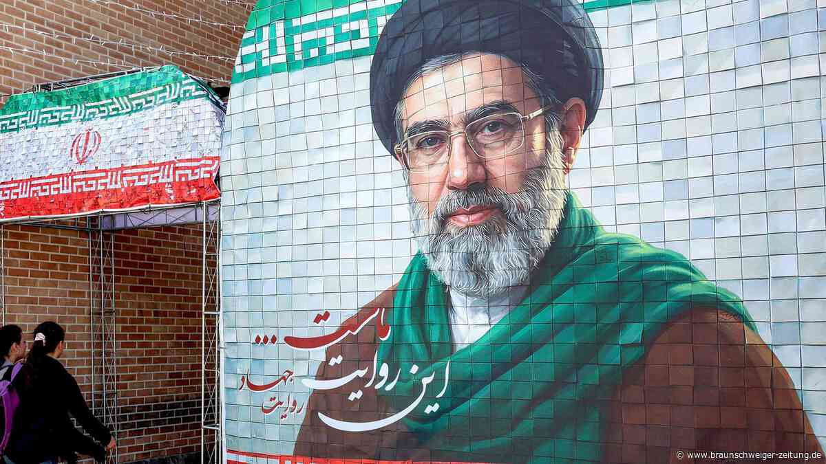 Schwer verletzt und abgetaucht: Der Mann an Irans Spitze bleibt verborgen