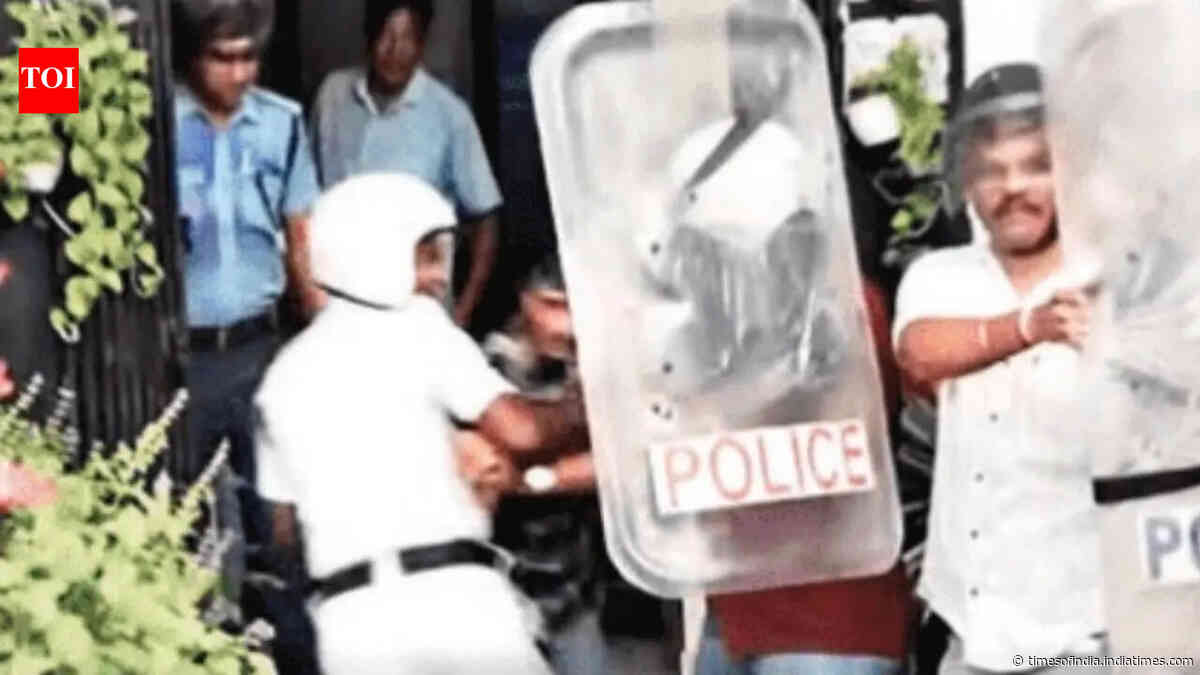 Kolkata police bring out fibreglass shield to guard against 'dim-ocracy'