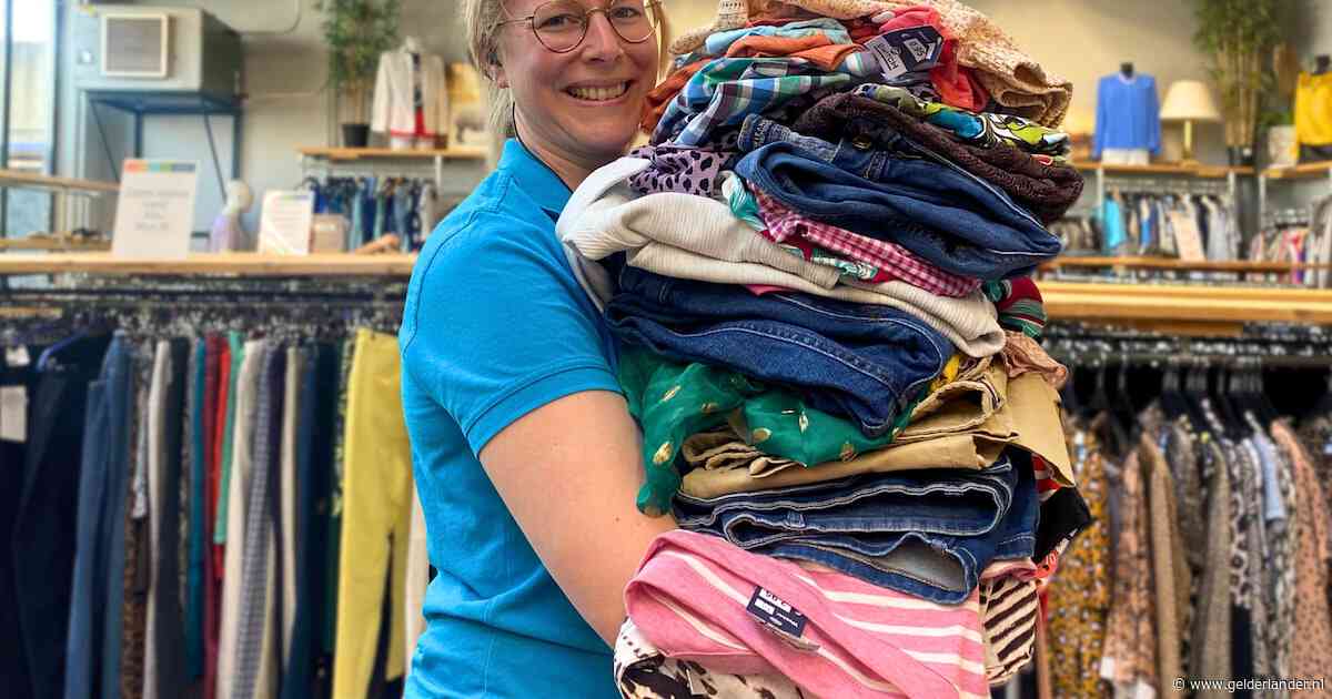 Tweedehands kleding per kilo te koop bij 2Switch Elst