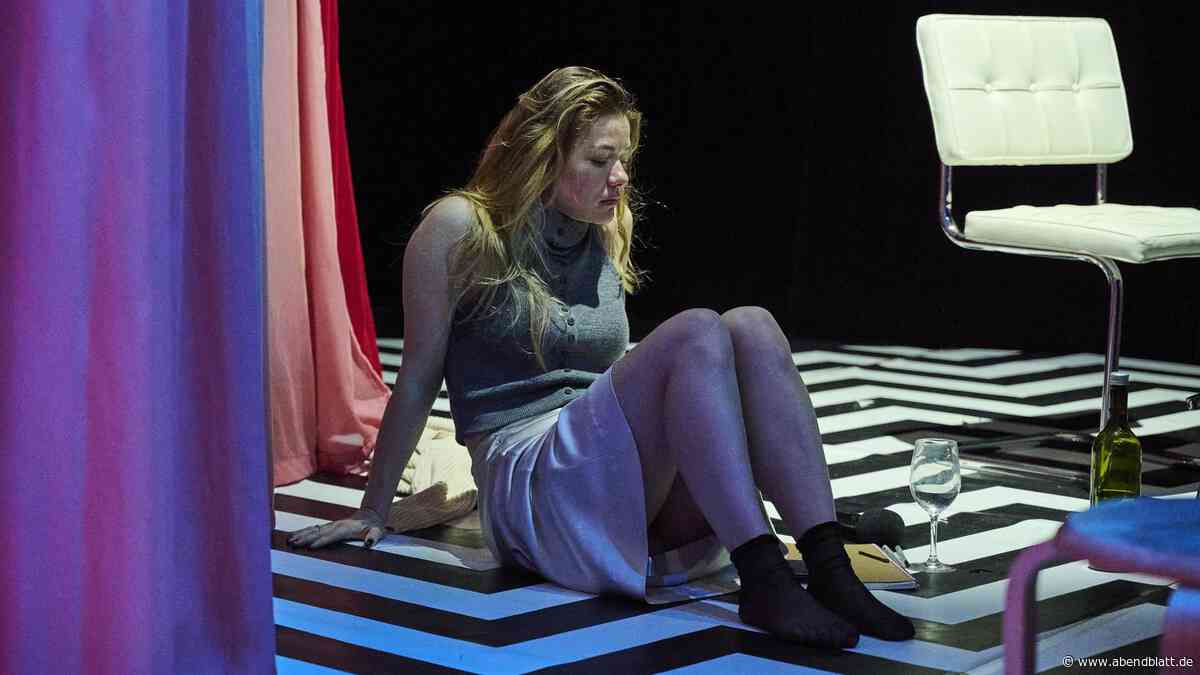 „Drosseln“ am Schauspielhaus: Das Publikum wird auf drei Bühnen verteilt