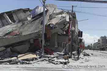 Sube a 14 la cifra de muertos por terremoto de 7,8 en Filipinas