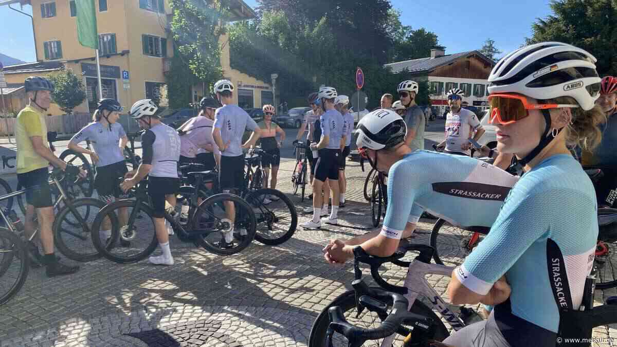 Pushbikers laden zu Joinrides: 40 Rennradfahrer strampeln auf den Wallberg