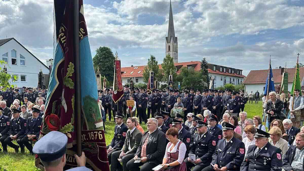 Pfarrer lobt Feuerwehr-Dienst als angewandtes Christentum