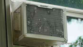 Saskatoon parents so worried about hot classes, they donated an air conditioning unit