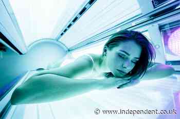 Total sunbed ban urged by government advisers over skin cancer fears