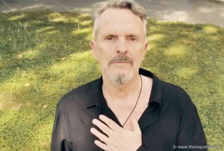 “Non posso respirare”: Miguel Bosé si inginocchia sui social per la morte del 18enne Henry Nowak – IL VIDEO