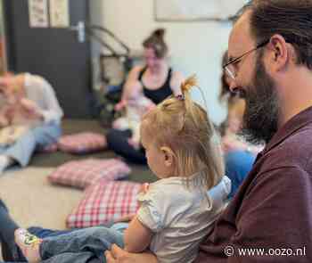 Jongste kindjes maken kennis met boeken in bibliotheek Waddinxveen met Boekstartdag