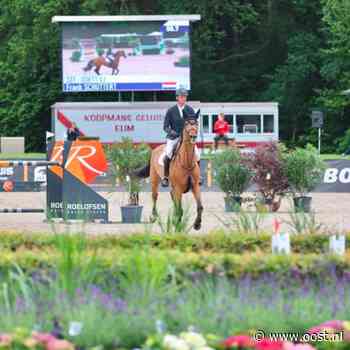 Kijk hier de foto's van Jumping Schröder Twente terug