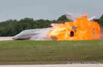 Texas-bound private jet headed to pick up former MLB star crashes, killing 2