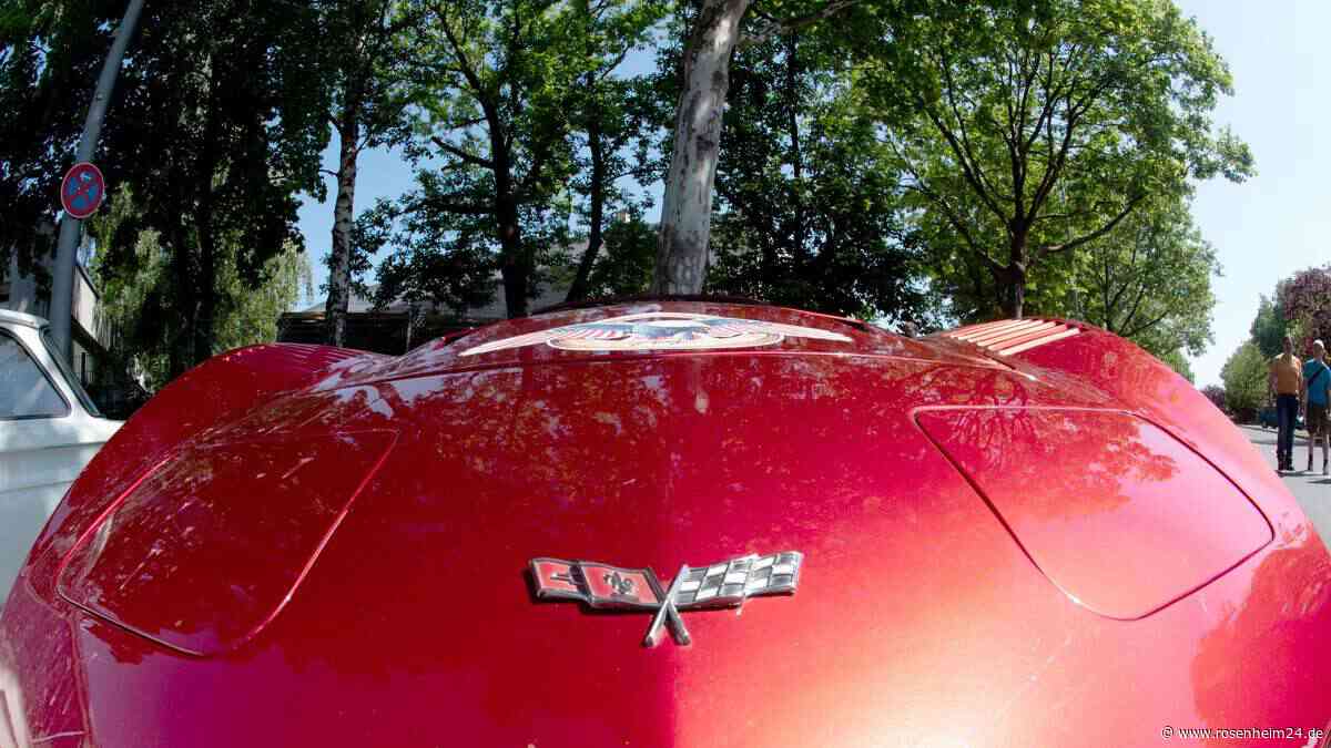 Wilde Verfolgungsjagd im Oberland – Polizei fahndet mit Hubschrauber nach Corvette-Raser