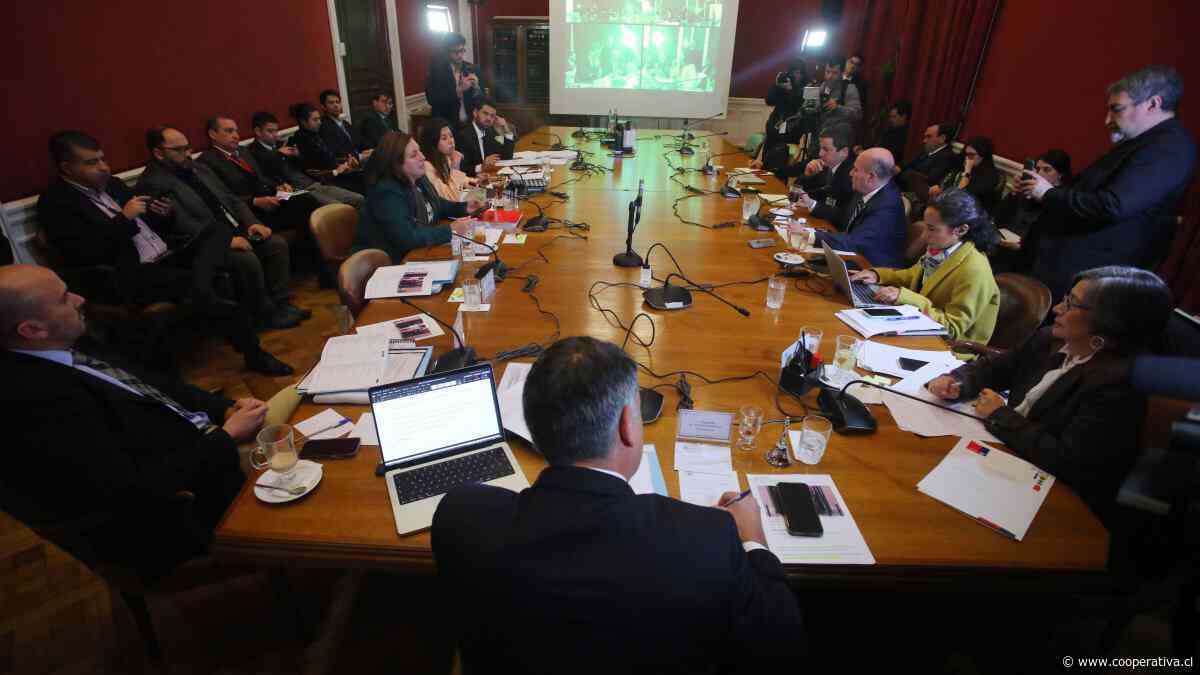 Comisión de Hacienda del Senado inicia debate de la megarreforma