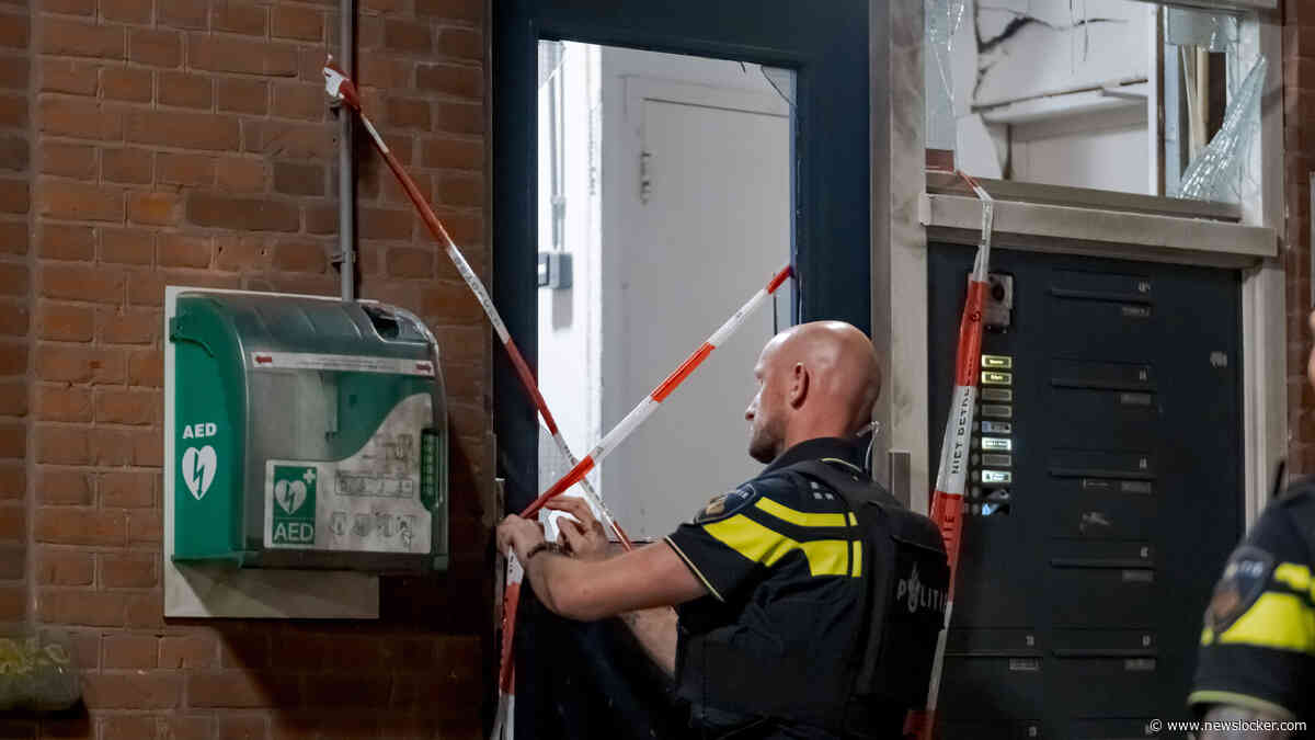 Rotterdamse wijk siddert na aanslagen op portiekwoning: ’Ik wil hier zo snel mogelijk weg’
