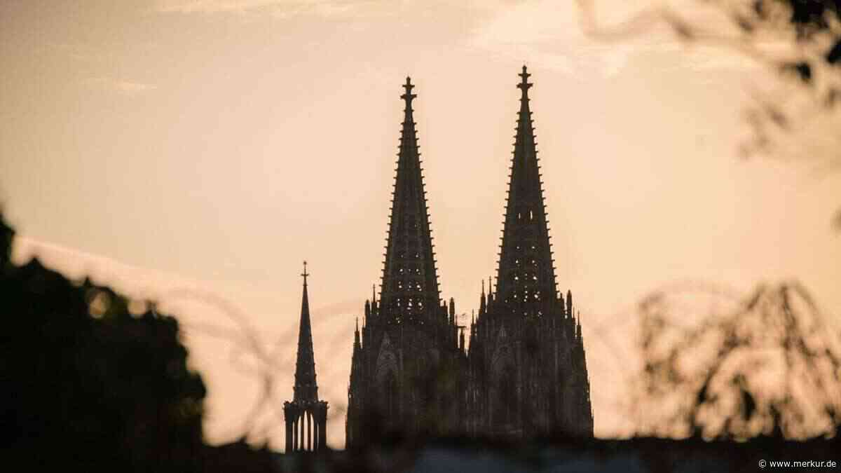Weil Kölner Dom Eintritt verlangt – Verein gewinnt 1.200 Mitglieder