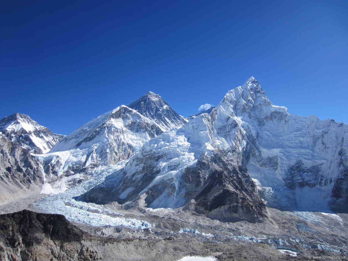 Lost Everest Guide Survived Horror Six-Day Ordeal By Eating Chocolate, Chewing Ice