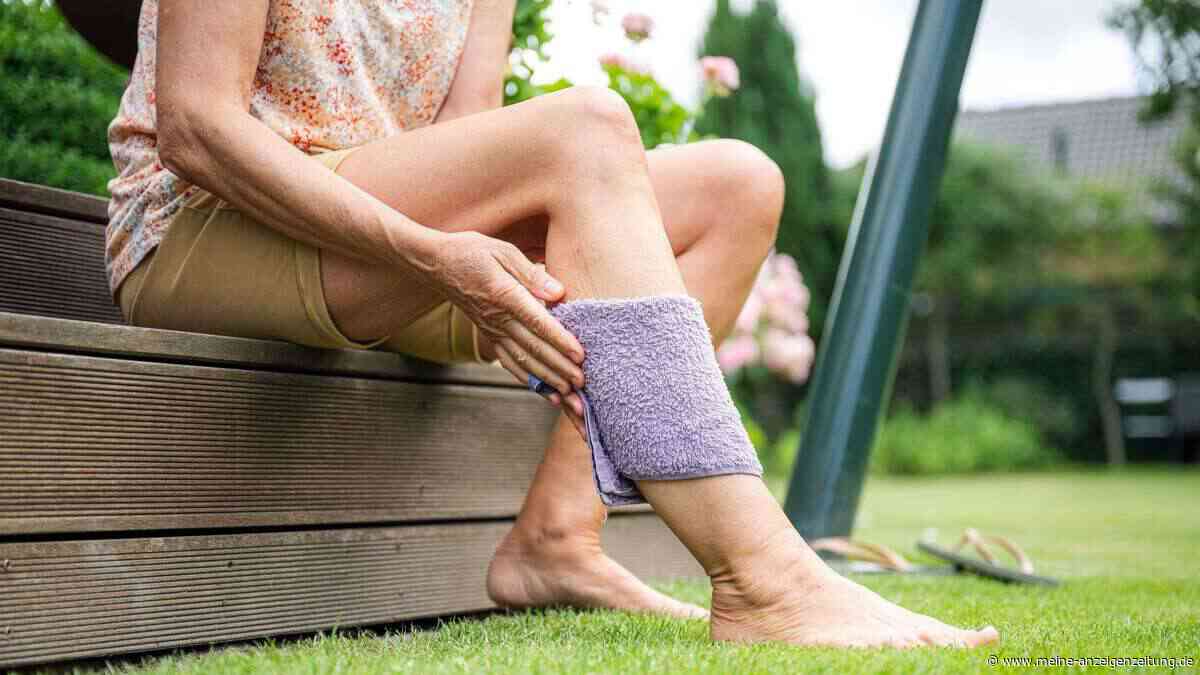 Geschwollene Beine im Sommer: Was hilft?